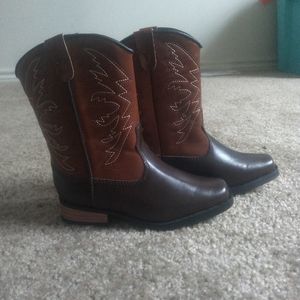 Smartfit skid resistant boys boot 9 1/2